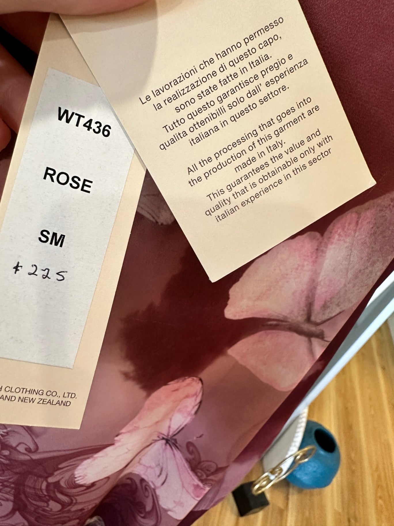 [NEW} Italian Affair - Batwing Blouse - One Size - Burgundy and Pink