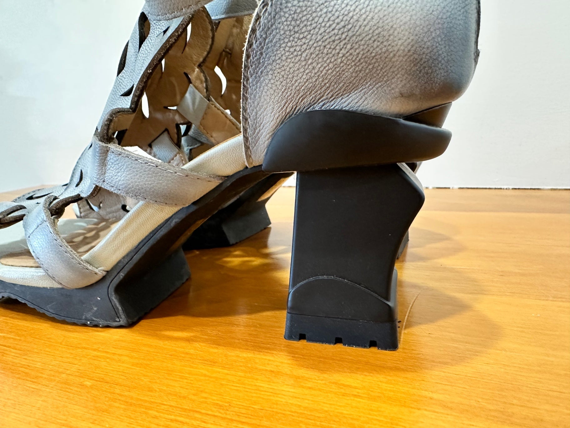 Maher Shoes - Size EU 42 - Grey and black