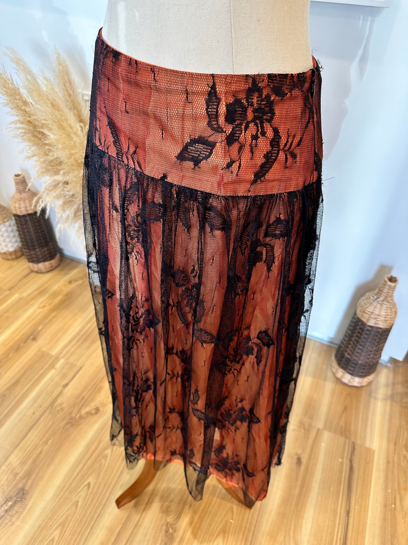 Lisa Law - Y2K era Skirt - Size 12 - Burnt orange and black