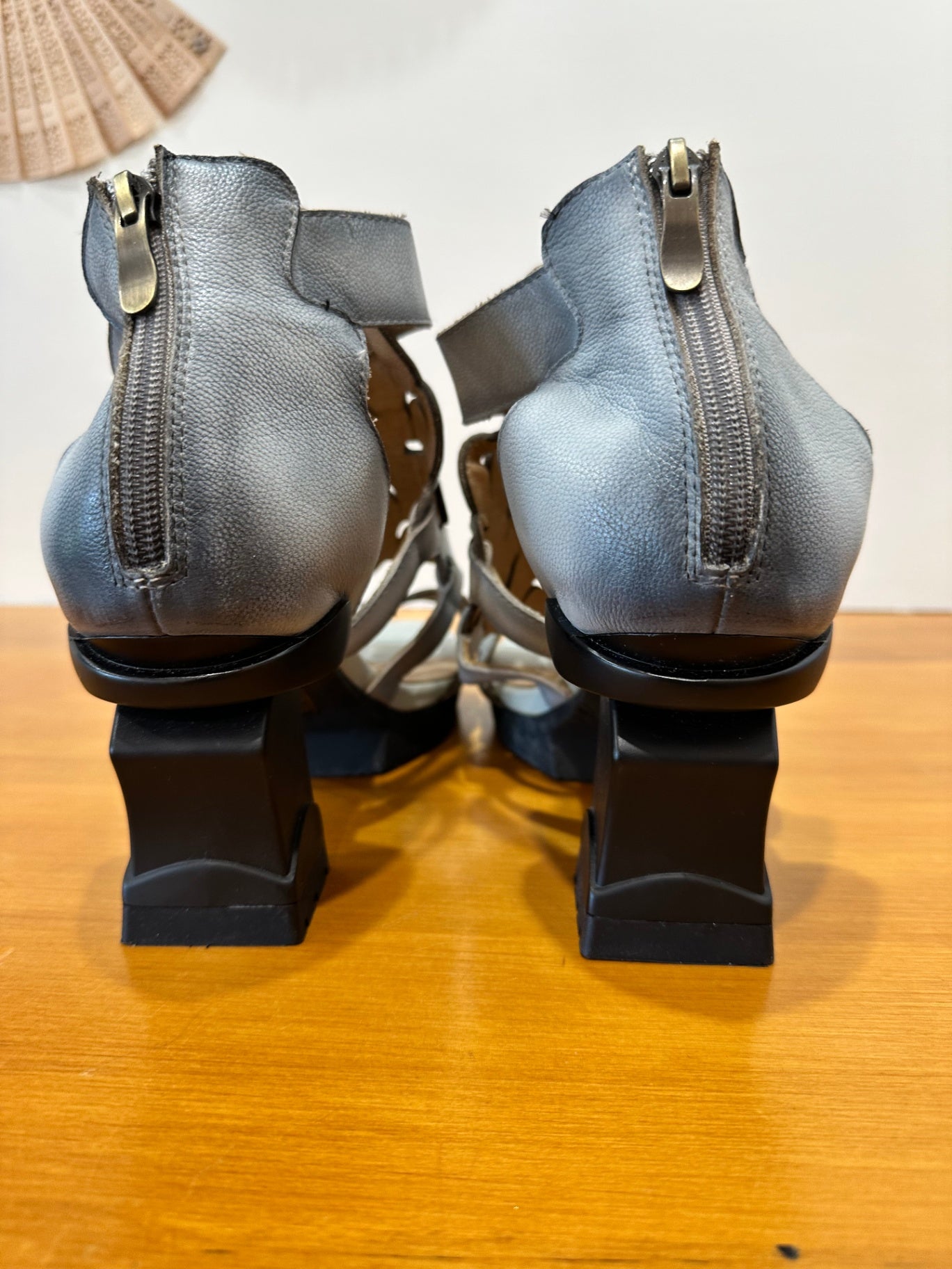 Maher Shoes - Size EU 42 - Grey and black