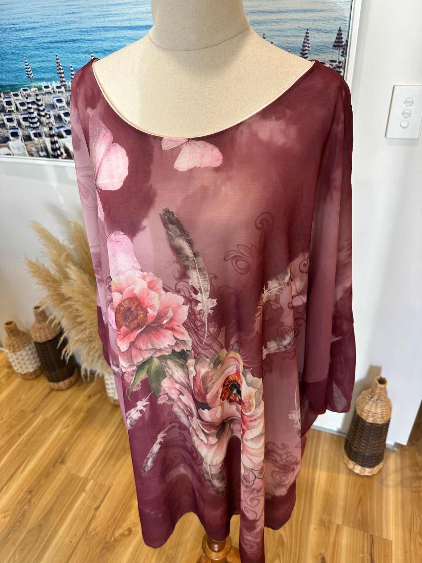 [NEW} Italian Affair - Batwing Blouse - One Size - Burgundy and Pink