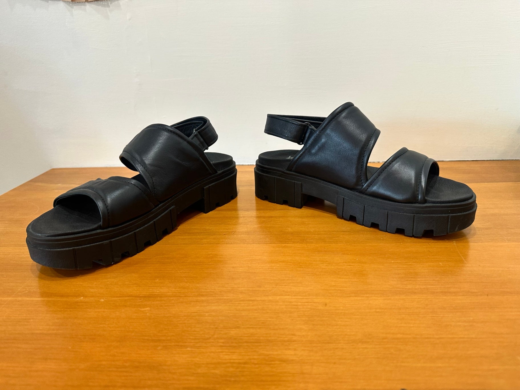FLY London - Leather Sandals - Size EU 39 - Black