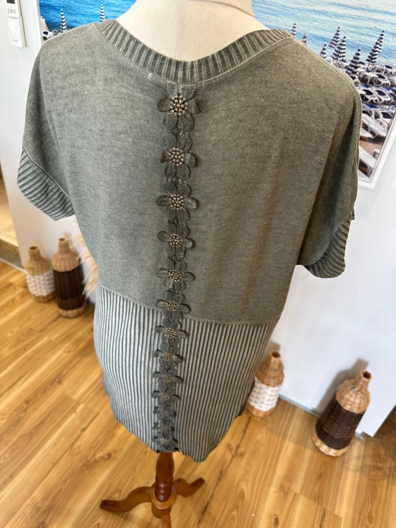 Emmy Moda - 100% Cotton Top - Small - Grey w Flowers