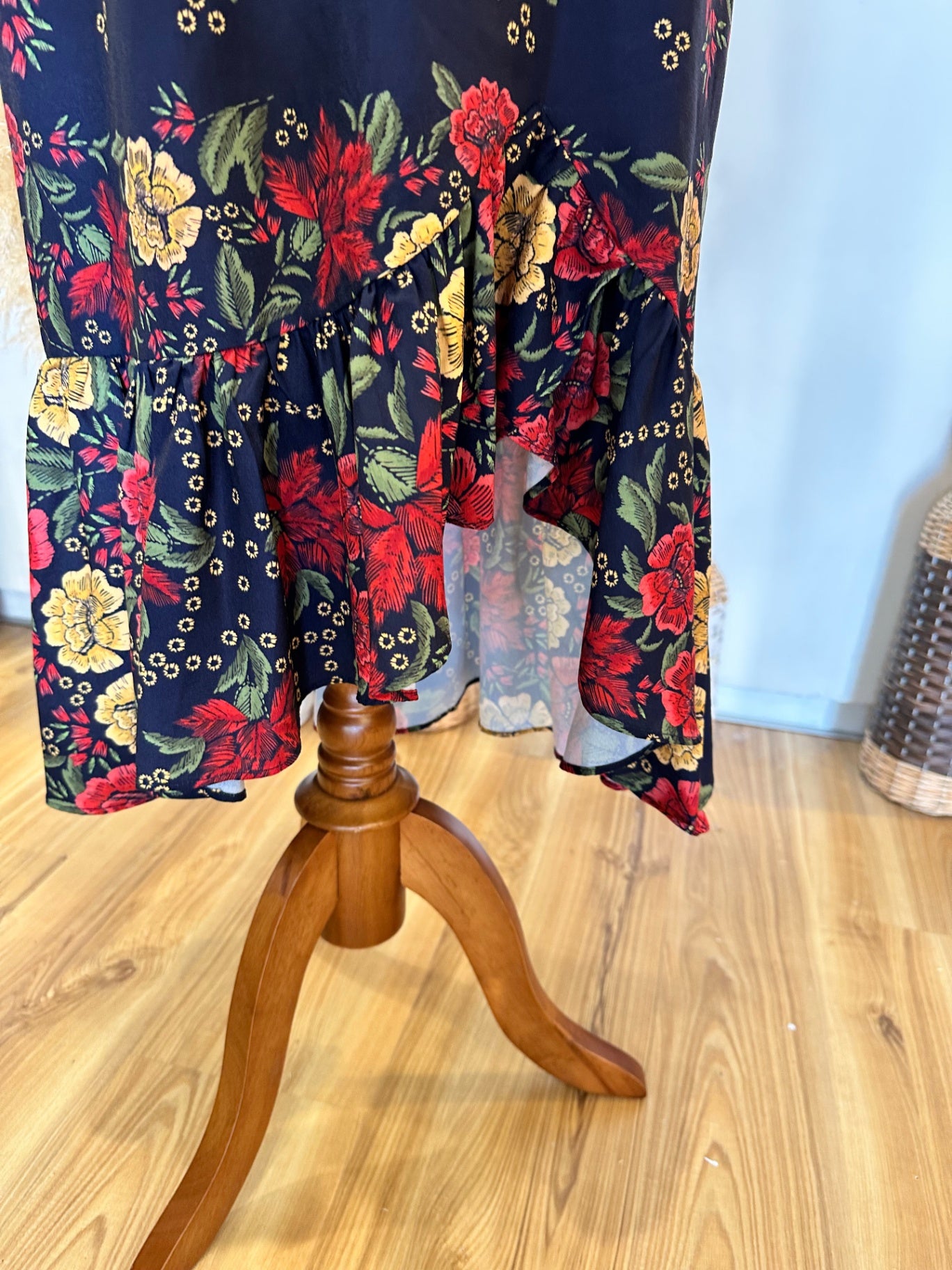 Finders - Navy Floral Dress with feature back - Size Medium 