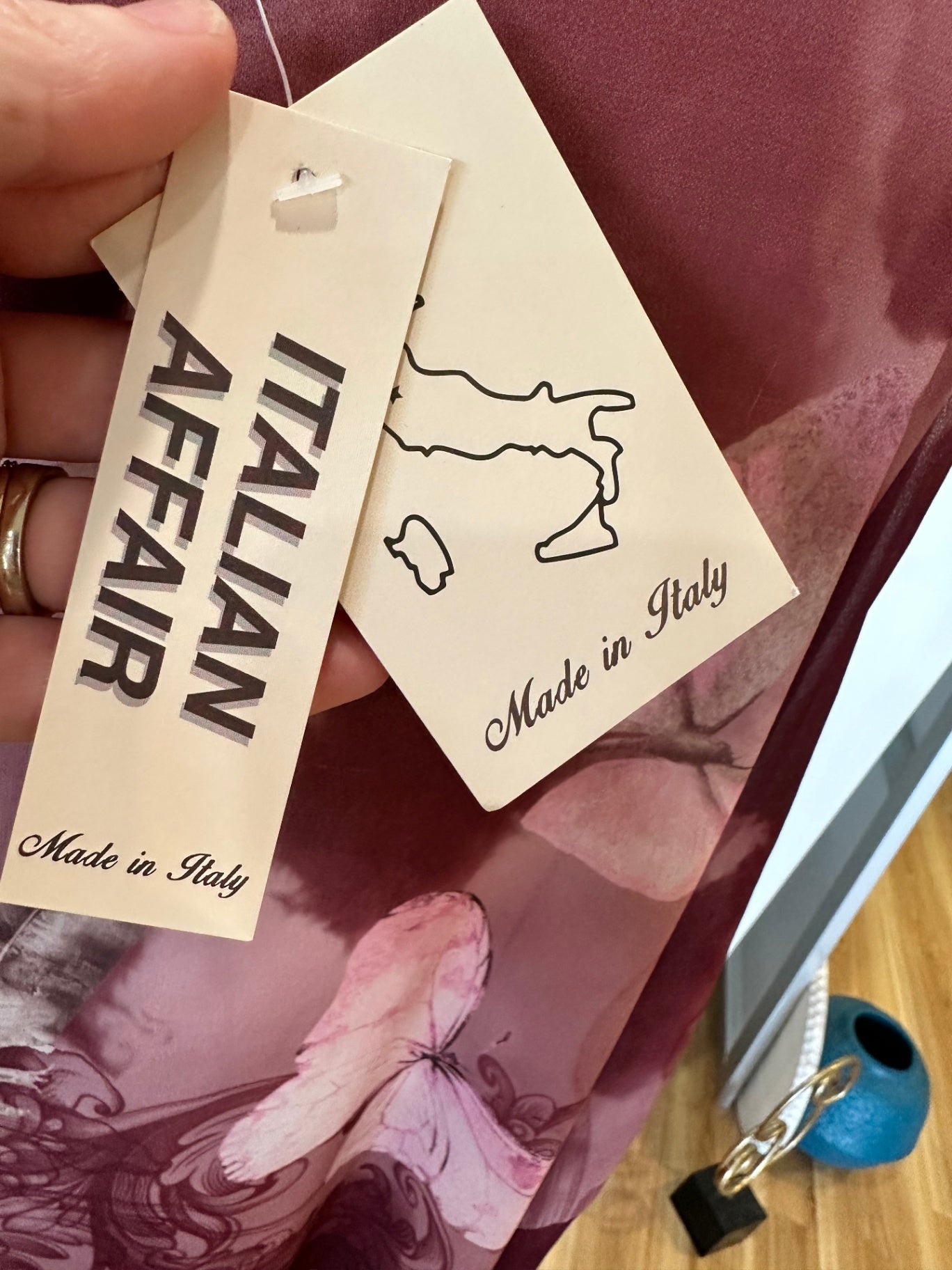 [NEW} Italian Affair - Batwing Blouse - One Size - Burgundy and Pink