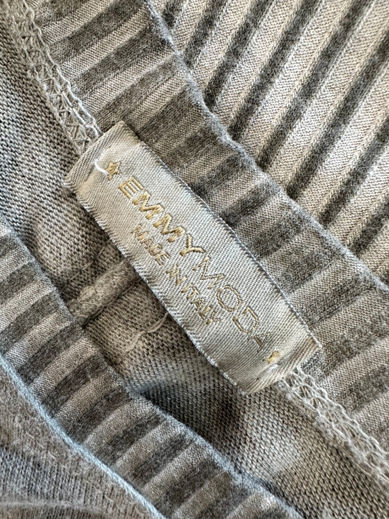 Emmy Moda - 100% Cotton Top - Small - Grey w Flowers