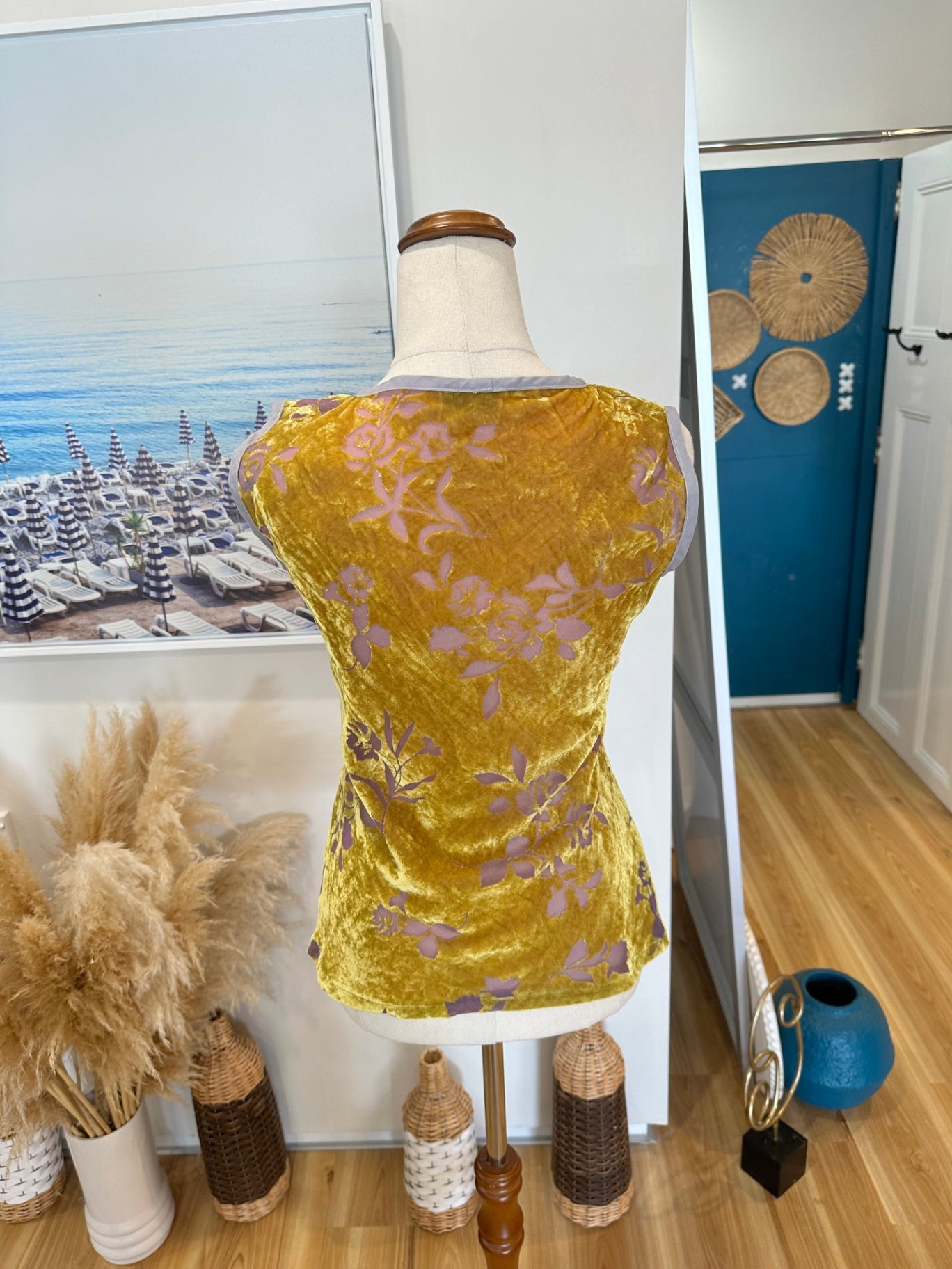 Surge - Made in New Zealand - Velvet Singlet Top - Small - Chartreuse