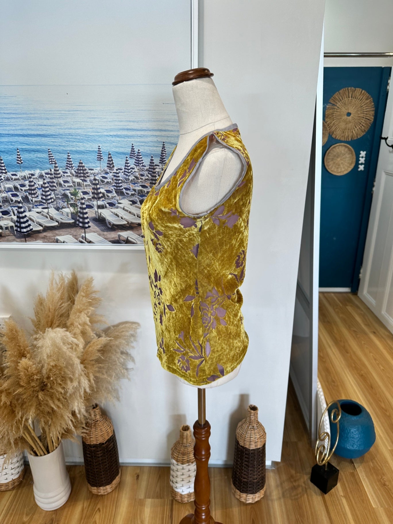 Surge - Made in New Zealand - Velvet Singlet Top - Small - Chartreuse