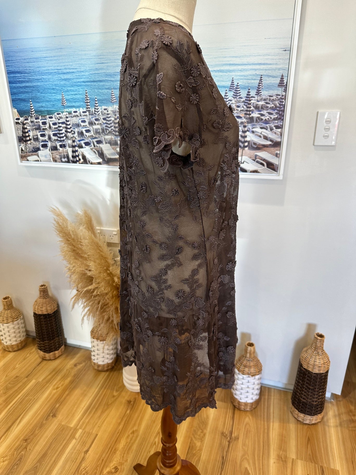 Nicola Screen : Made in New Zealand - Lace Dress - Size 12 - Brown