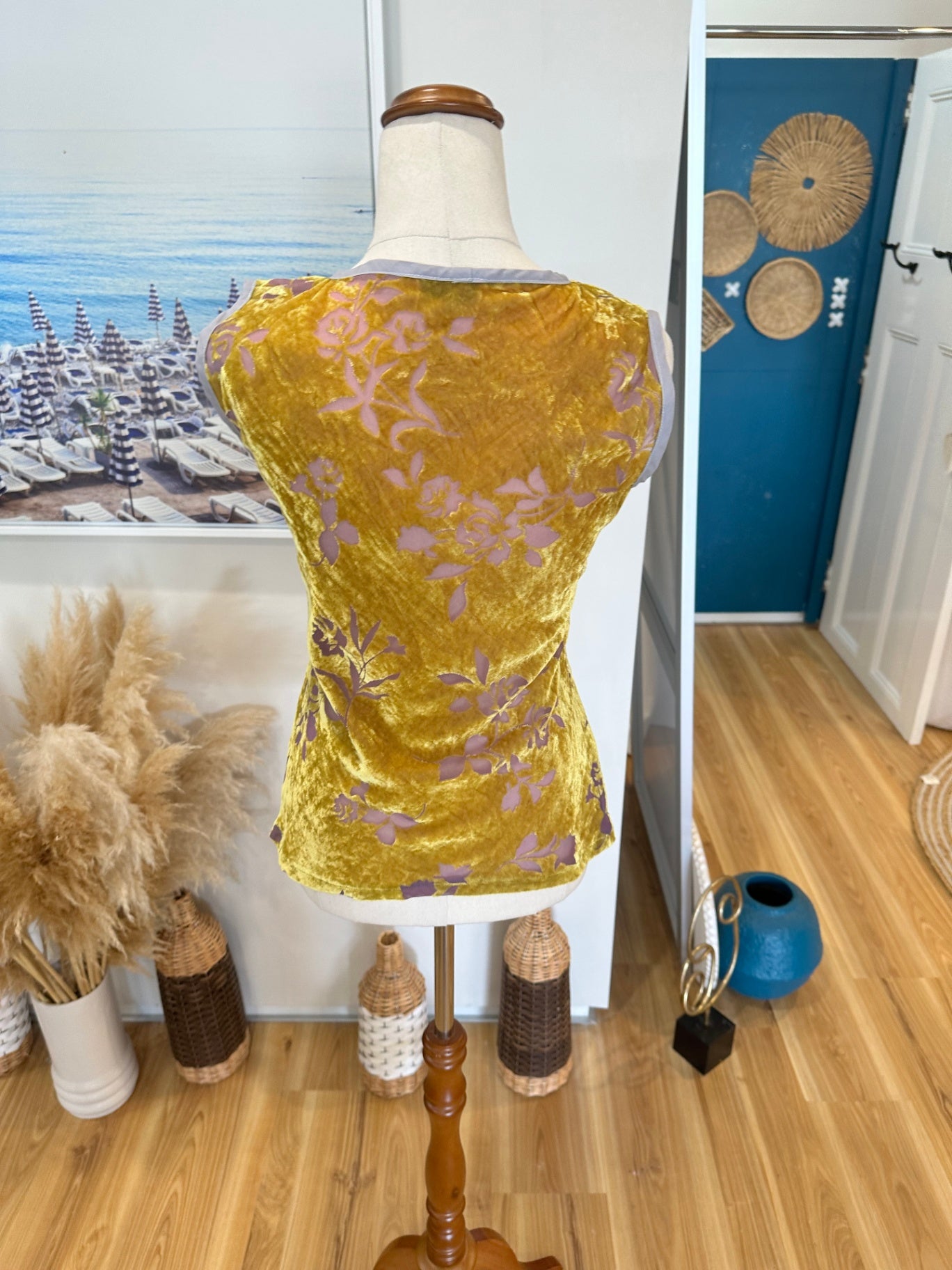 Surge - Made in New Zealand - Velvet Singlet Top - Small - Chartreuse