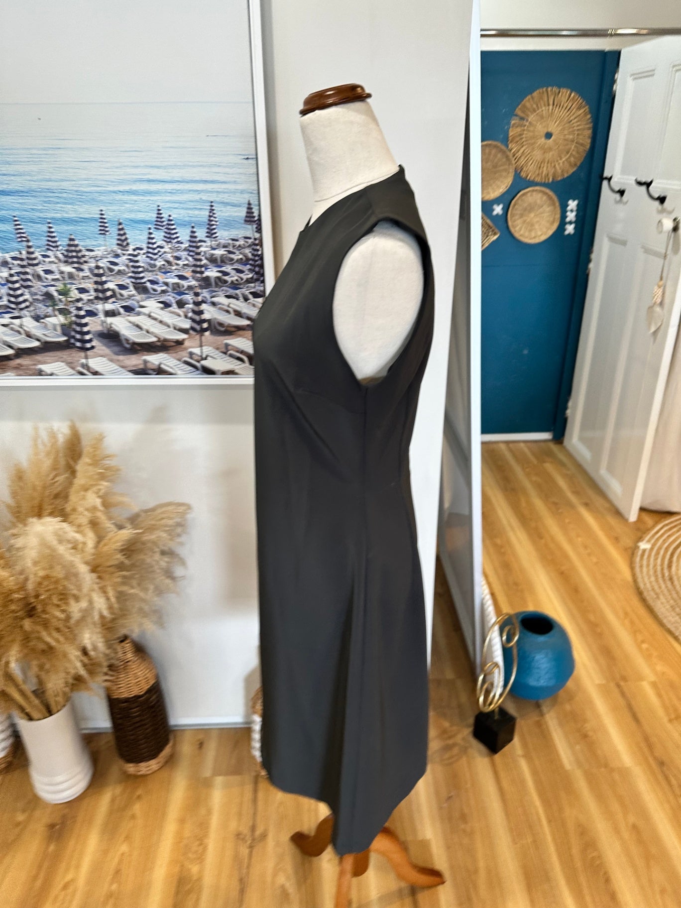 Taylor - Shift Dress - Size Medium - Grey {Note marked}