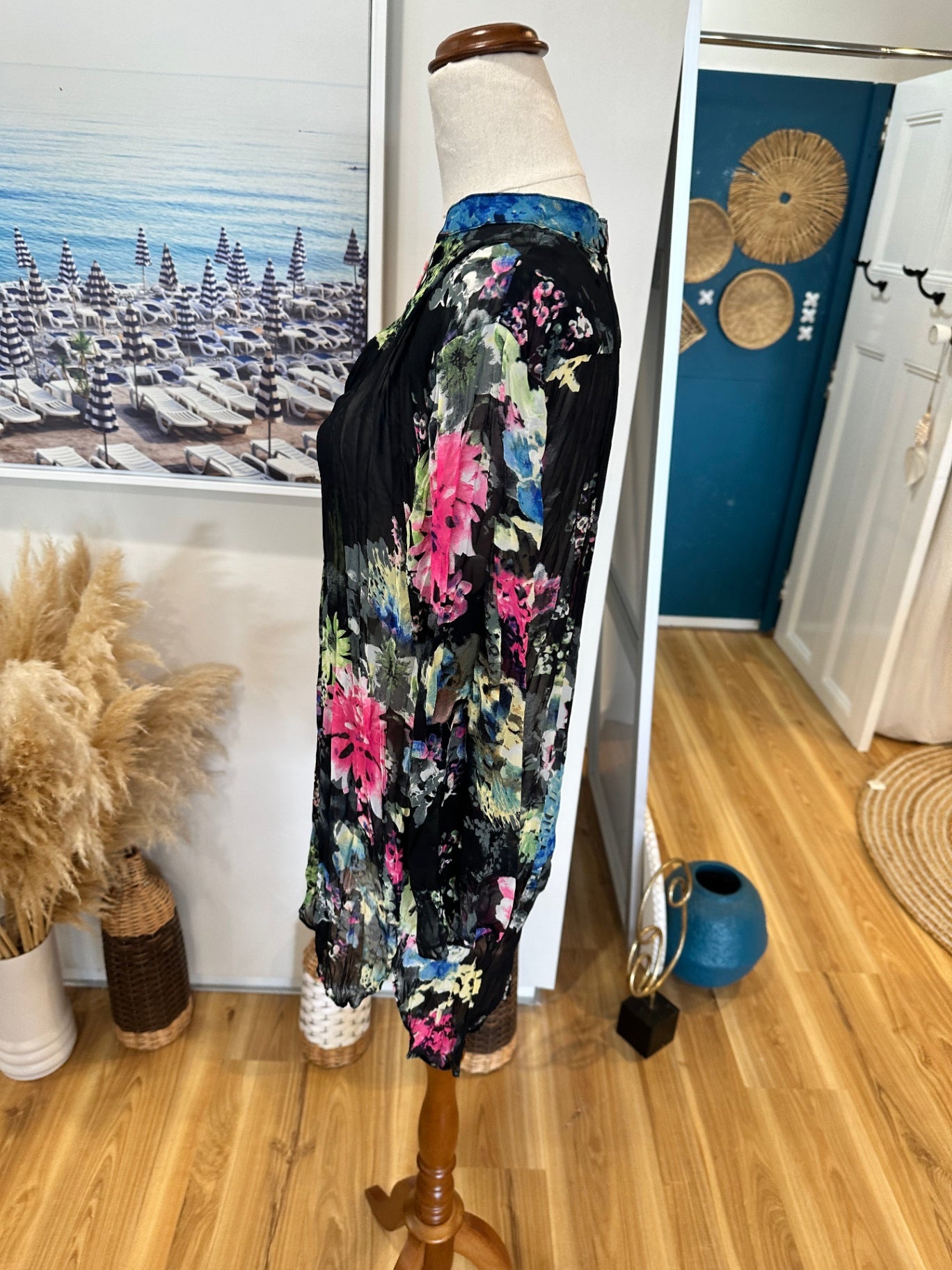 Izabel London - Top - 12 - Pattern with shades of green, black, and beige