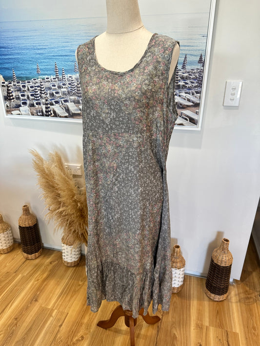 Merric Dress - Size 12 - Grey with pink and white floral pattern