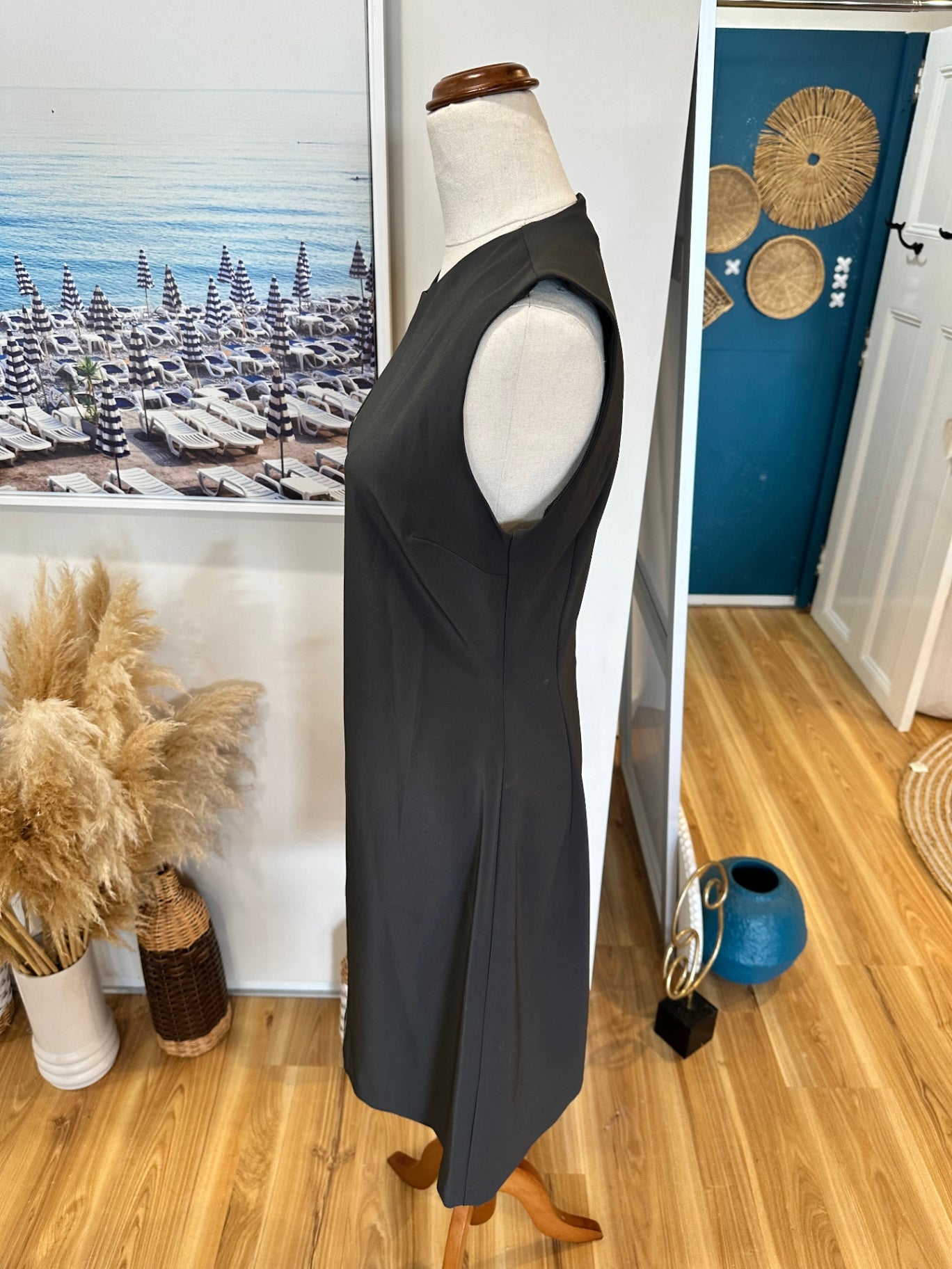 Taylor - Shift Dress - Size Medium - Grey {Note marked}