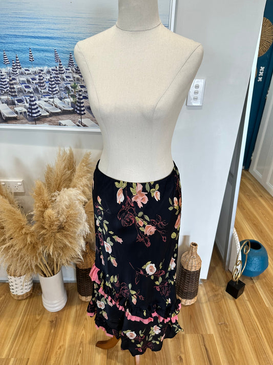 Mosaic - Made in New Zealand - Vintage Skirt - Size 10 - Black with pink, green, and white floral pattern