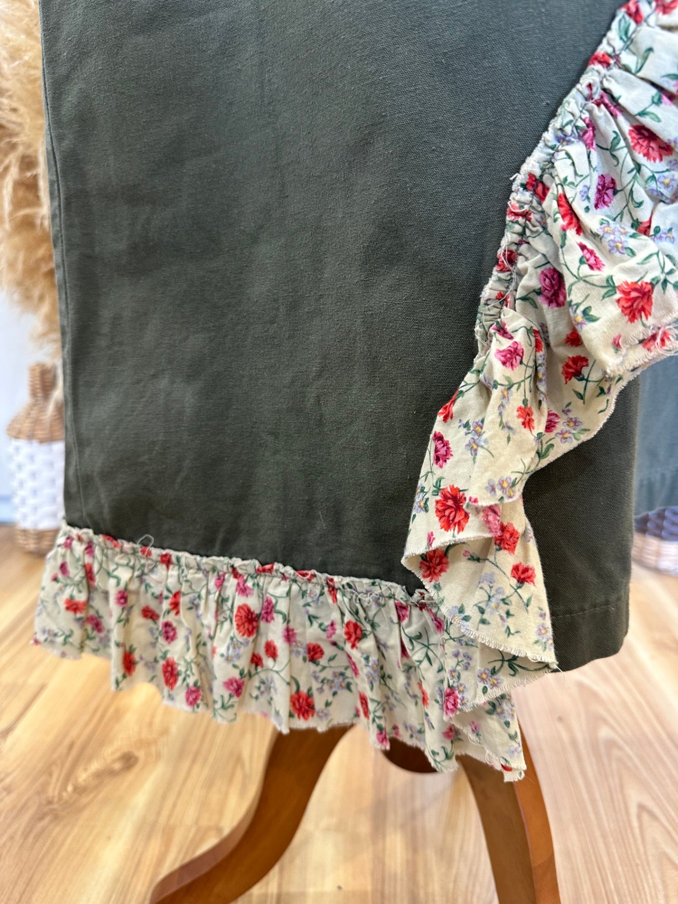 World - A-Line Skirt - Medium / Large - Olive Green