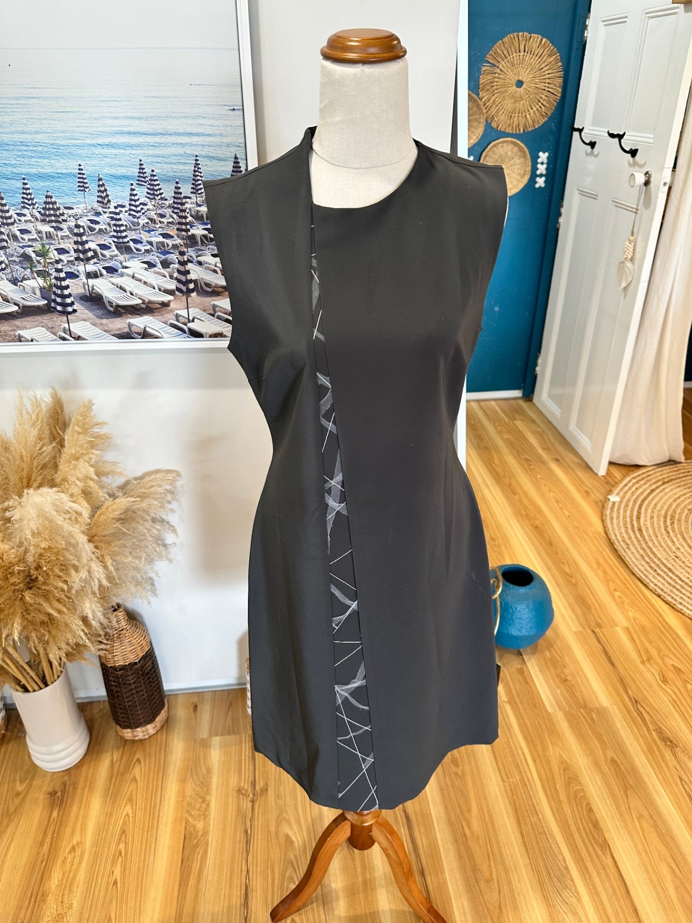 Taylor - Shift Dress - Size Medium - Grey {Note marked}