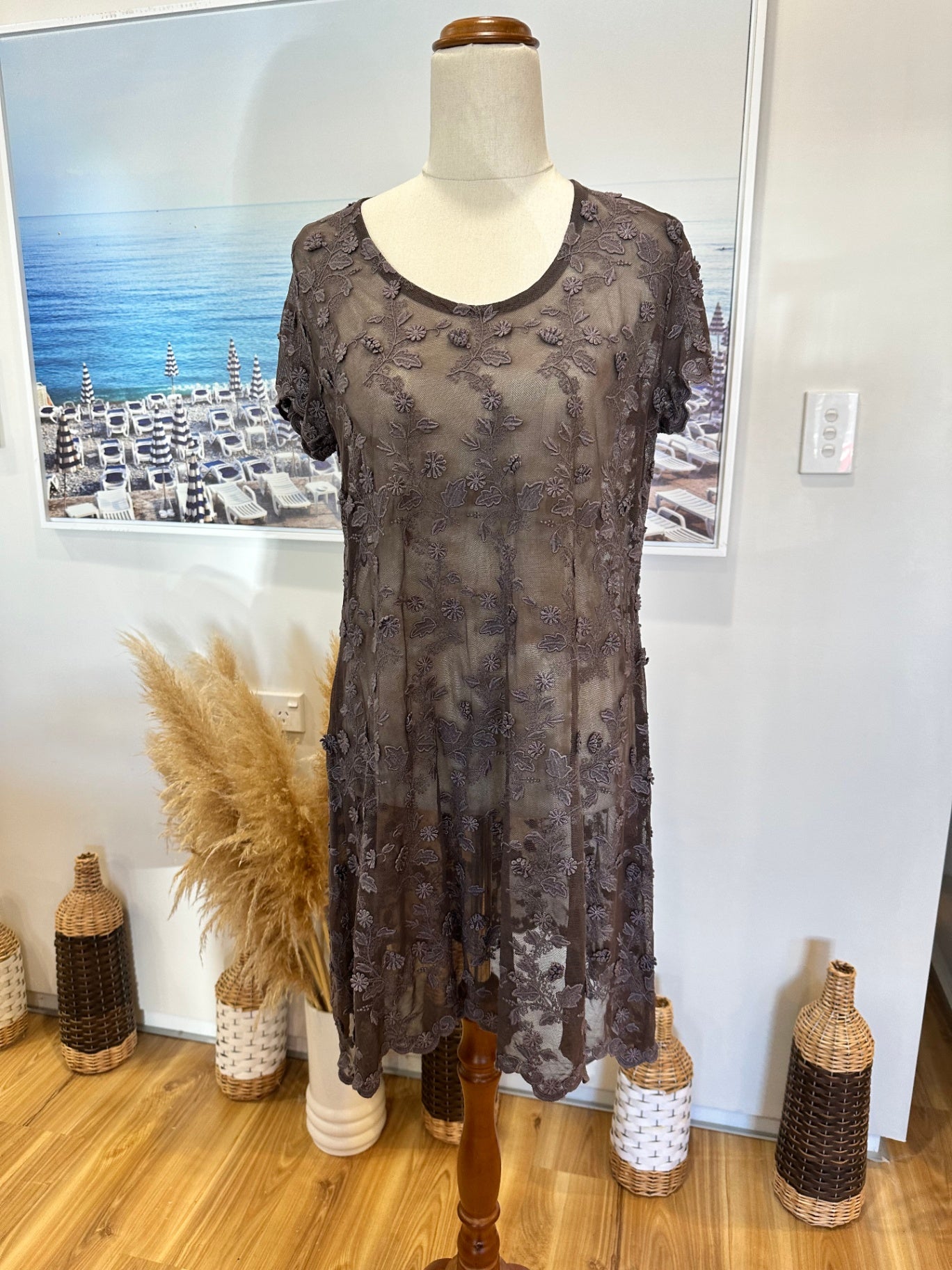 Nicola Screen : Made in New Zealand - Lace Dress - Size 12 - Brown