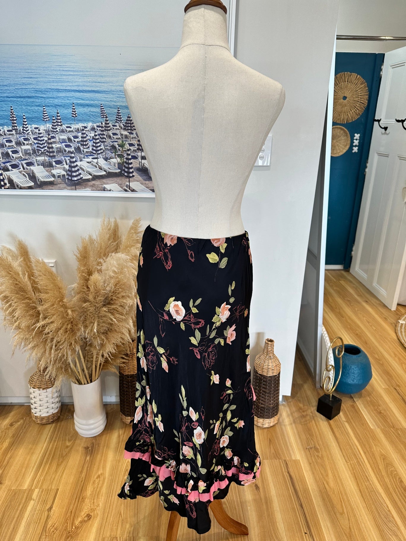 Mosaic - Made in New Zealand - Vintage Skirt - Size 10 - Black with pink, green, and white floral pattern