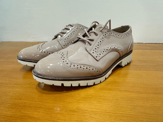 Celebrity - Patent Oxford Shoes - Size 7 - Beige