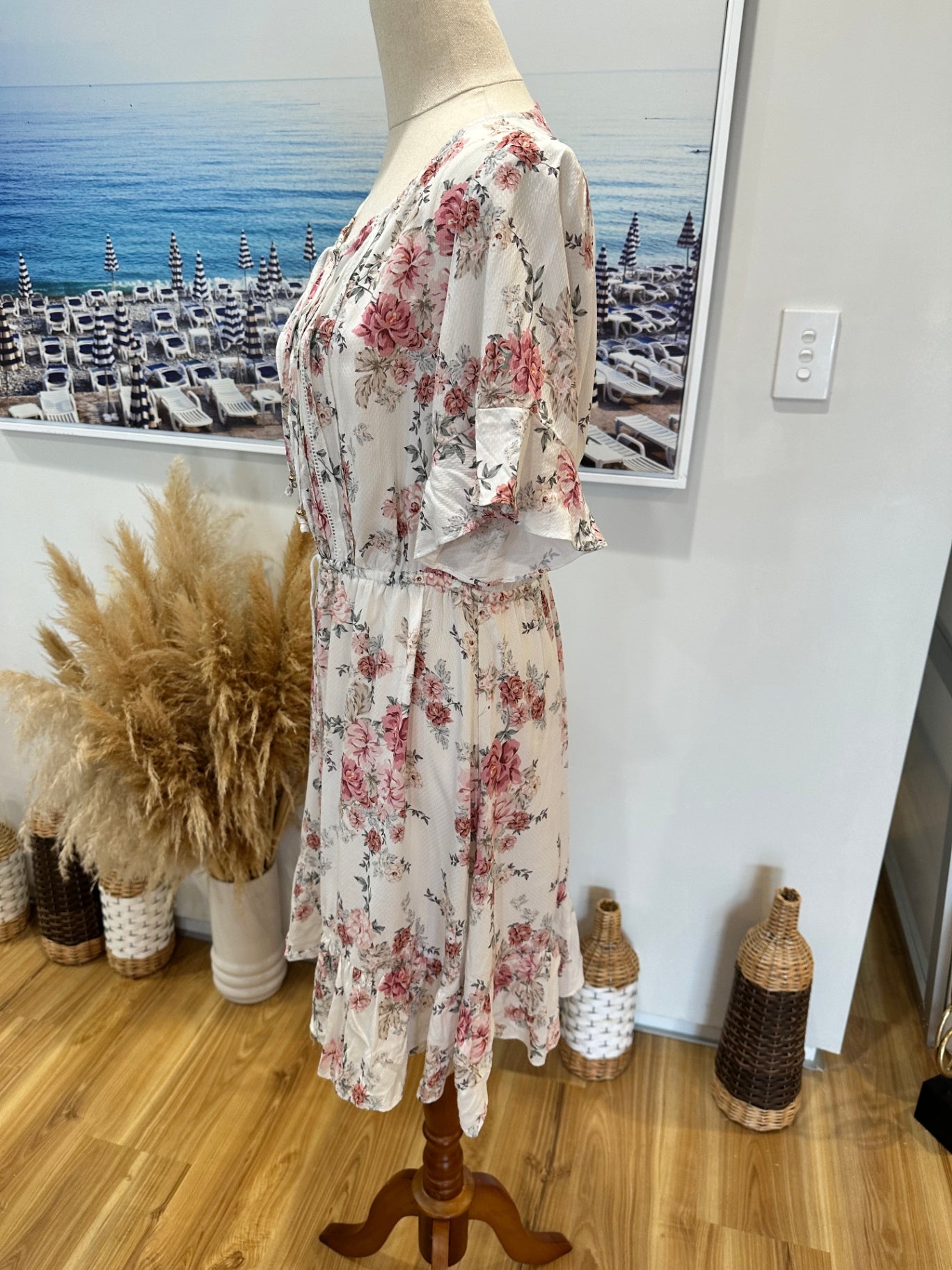 Just Jeans - Dress - Size 10 - Cream with pink and red floral patterns