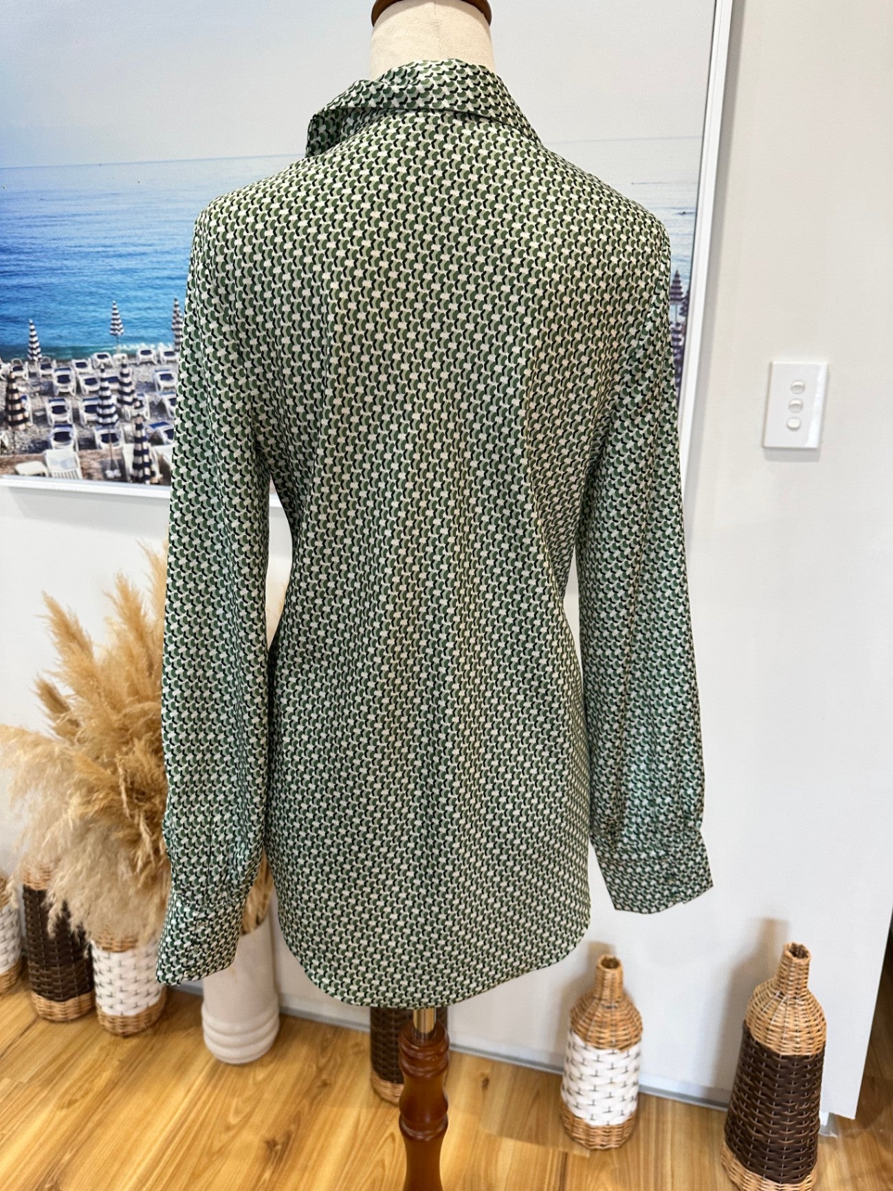 Portmans - Longsleeve Blouse - Size 8 - Green and White Geometric