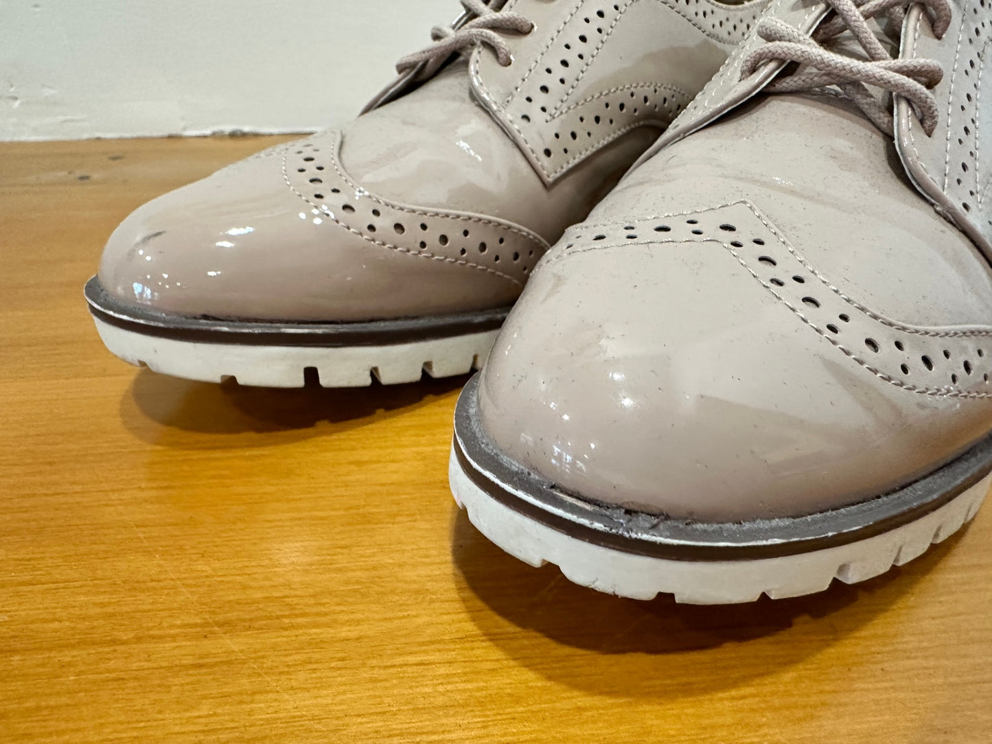 Celebrity - Patent Oxford Shoes - Size 7 - Beige