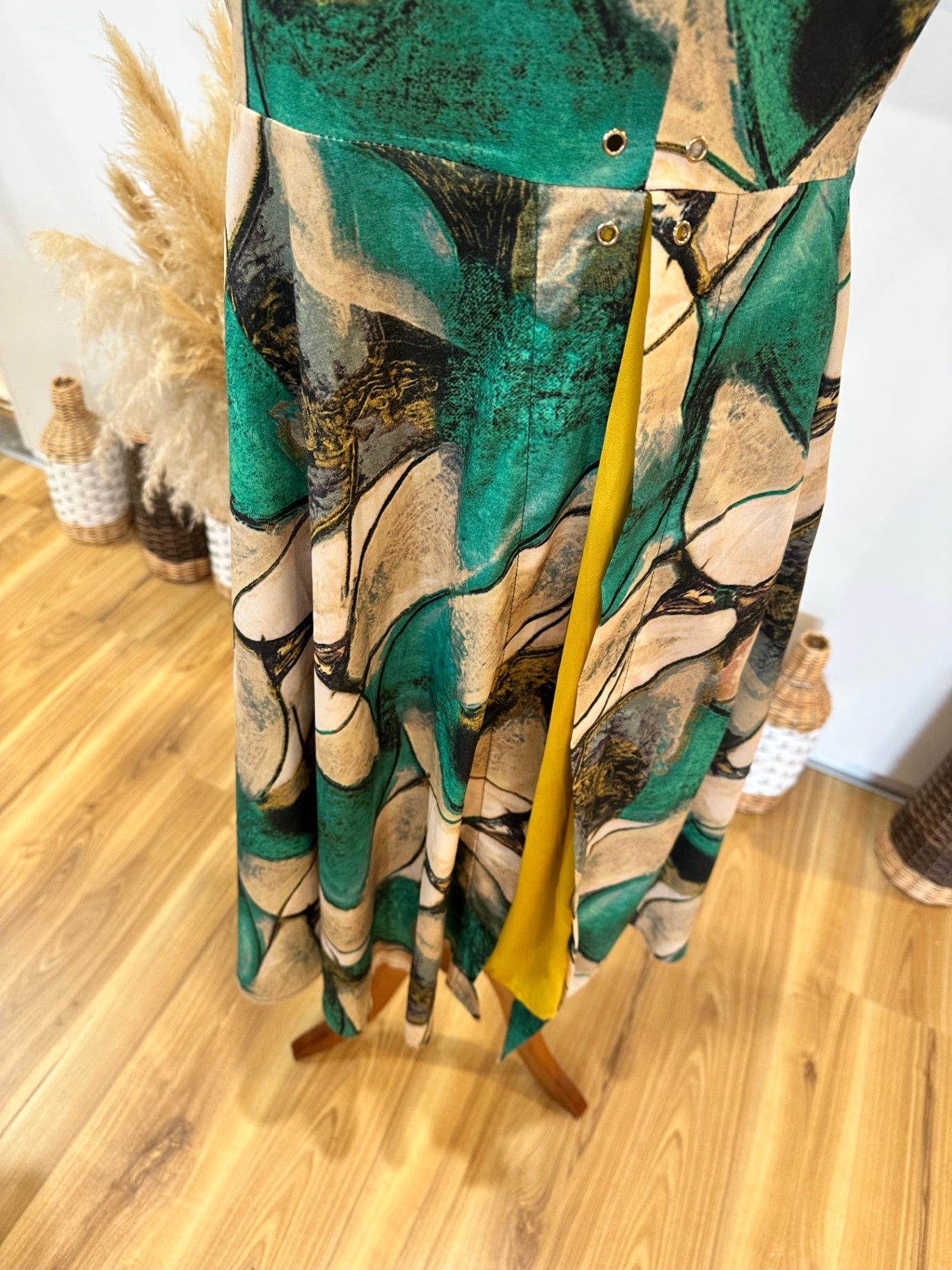 Vicky + Lucas - Dress - Extra Large - Green, beige, black, and mustard