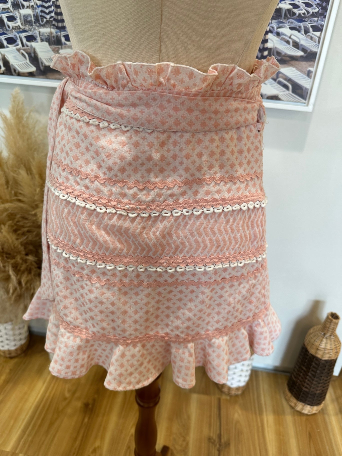 Seed - Mini Skirt - Size 6 Pink [Note some pulls evident]