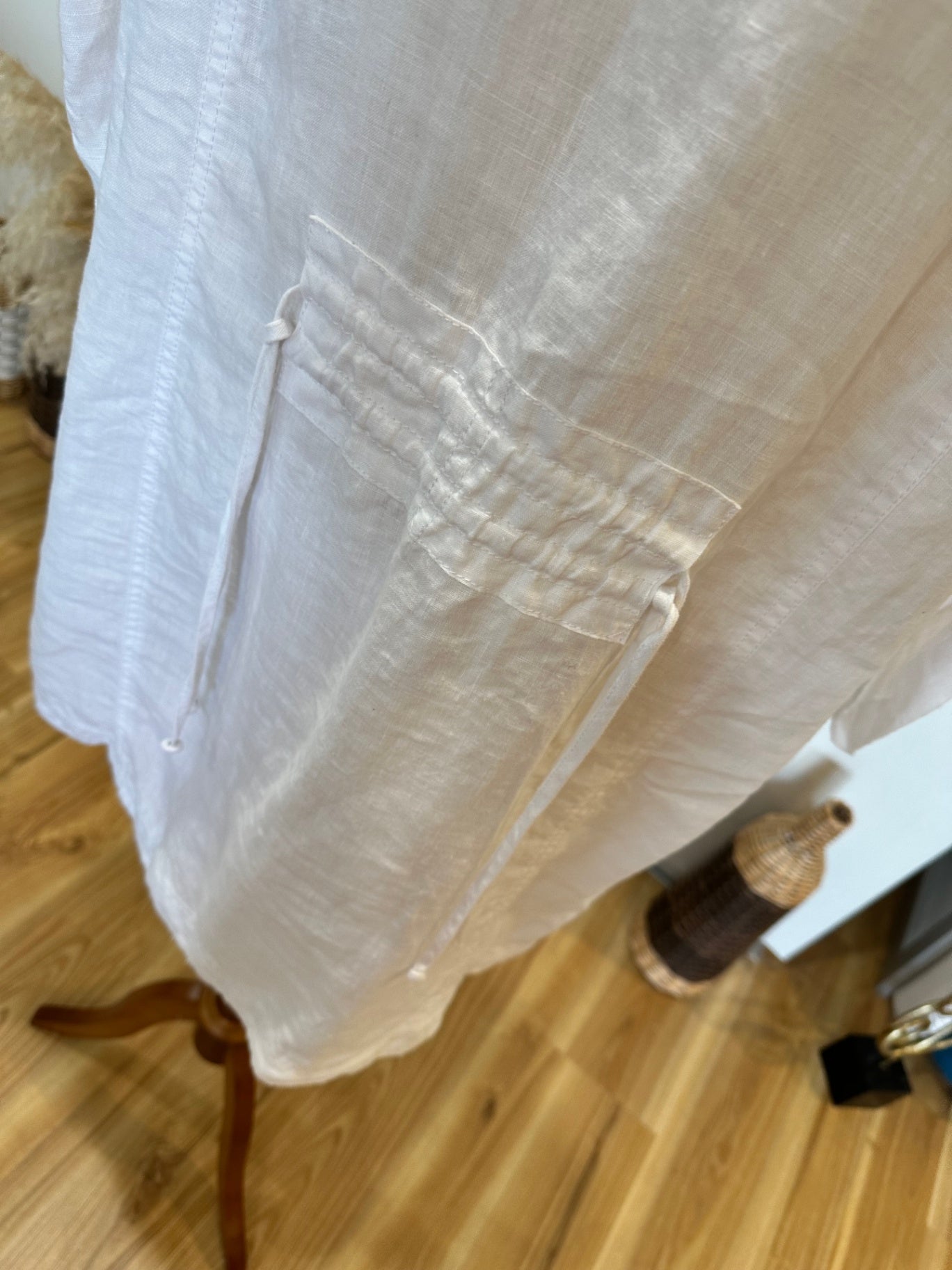 100% Linen - Oversized Shirt w Pockets - Size Small - White