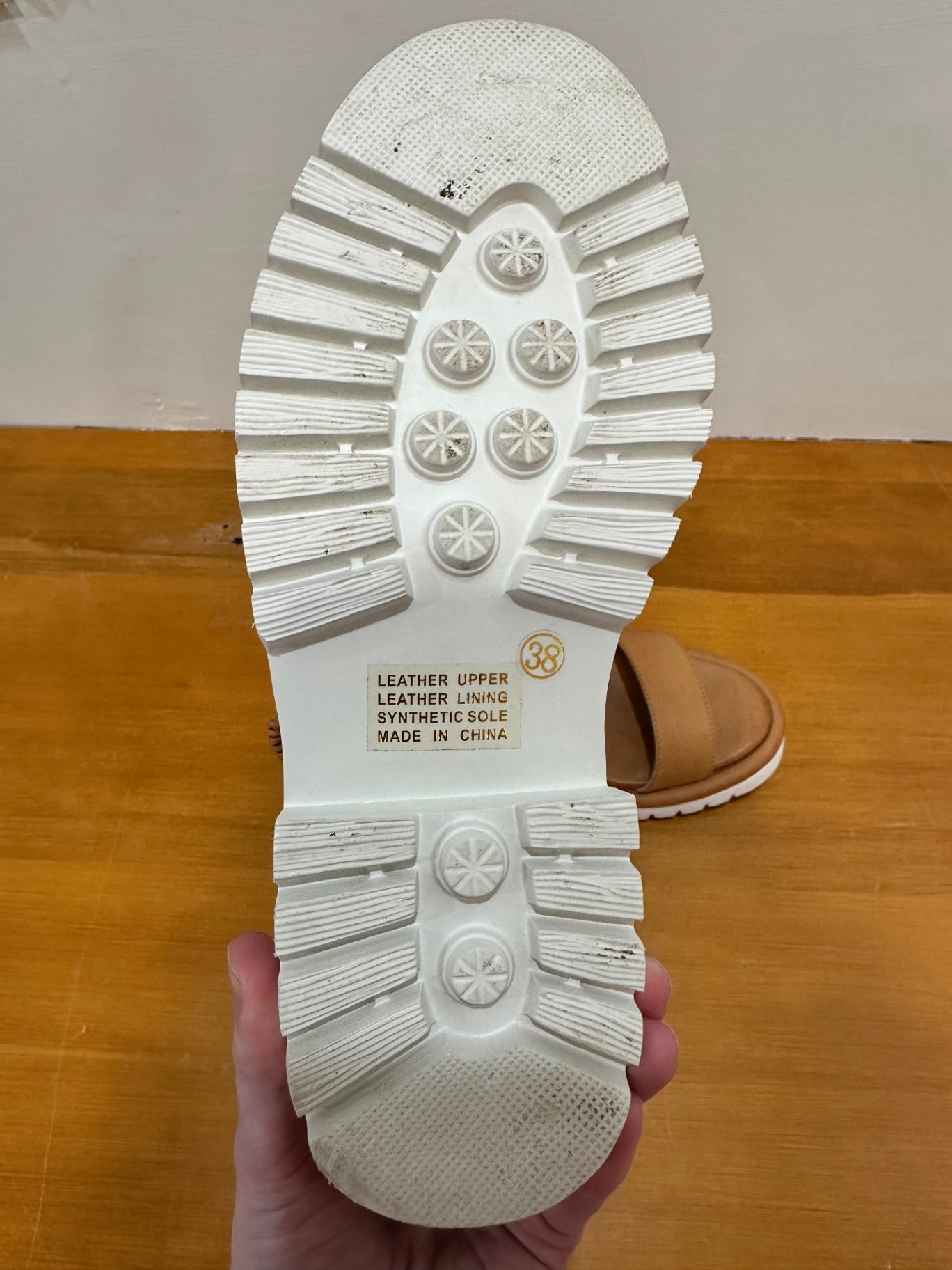 Le Sansa - Leather Sandals - Size EU 38 - Tan - RRP $220