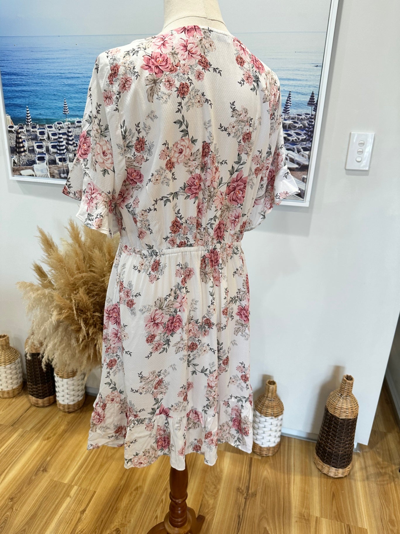 Just Jeans - Dress - Size 10 - Cream with pink and red floral patterns