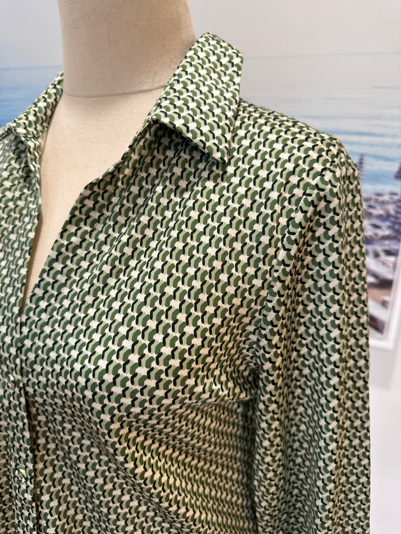 Portmans - Longsleeve Blouse - Size 8 - Green and White Geometric