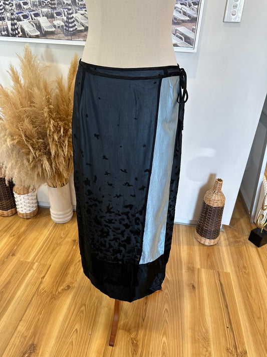 Cue - Y2k Wrap Skirt - Silk Blend - Size 12 - Blue and Black