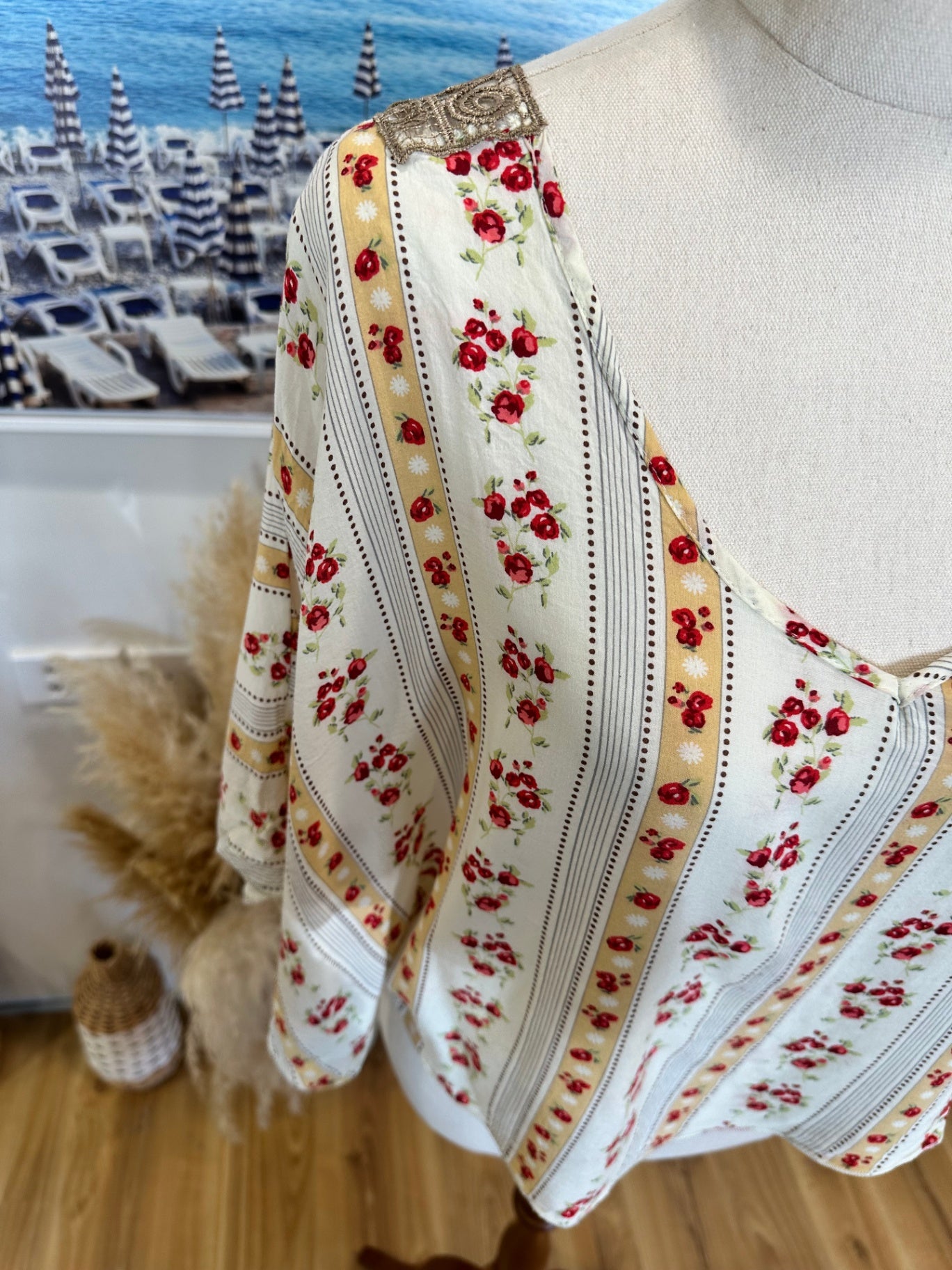 Batwing Blouse - Medium - Cream with red floral pattern