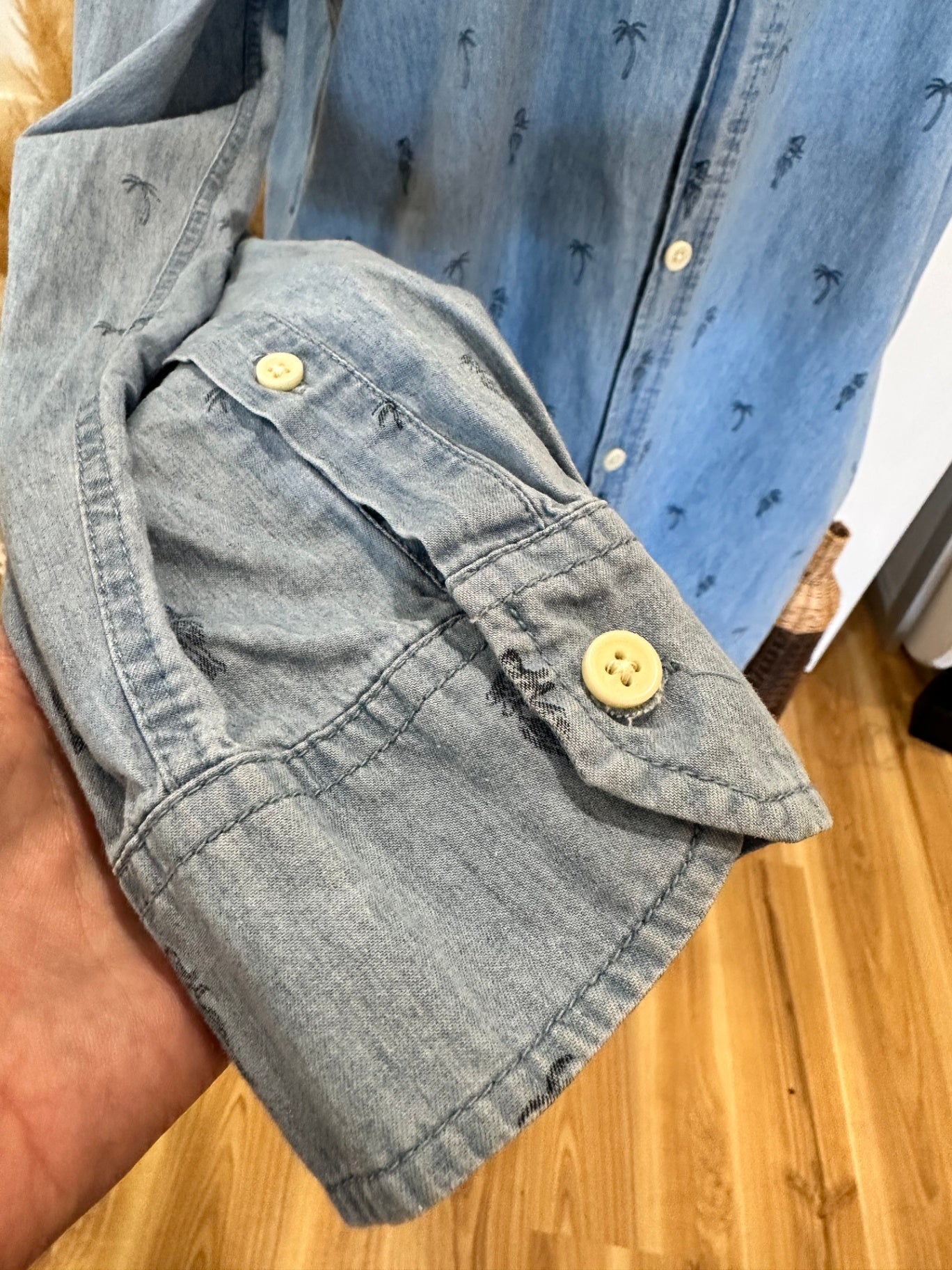 Aloha theme - Denim Shirt - Large - Light Blue