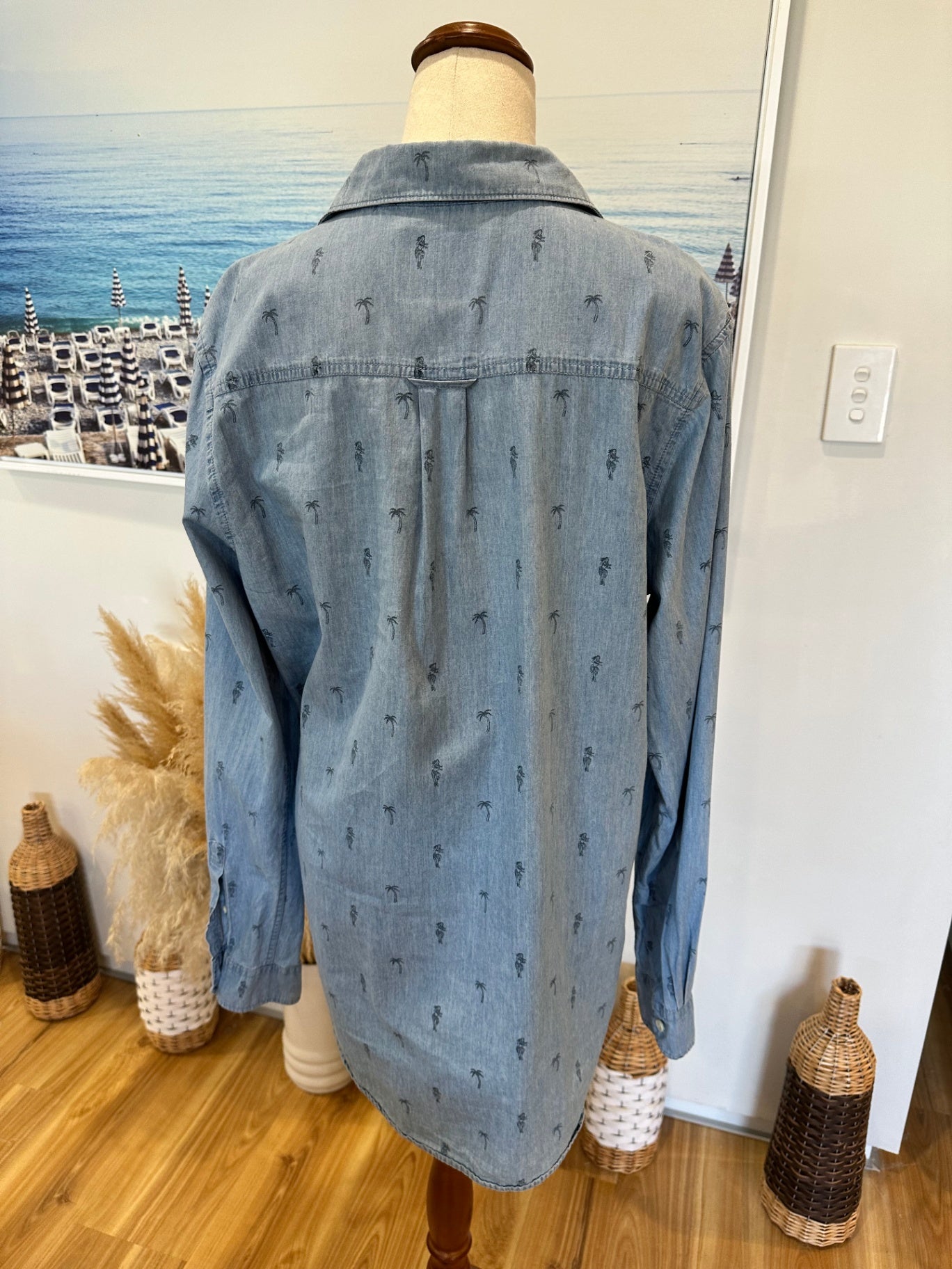 Aloha theme - Denim Shirt - Large - Light Blue