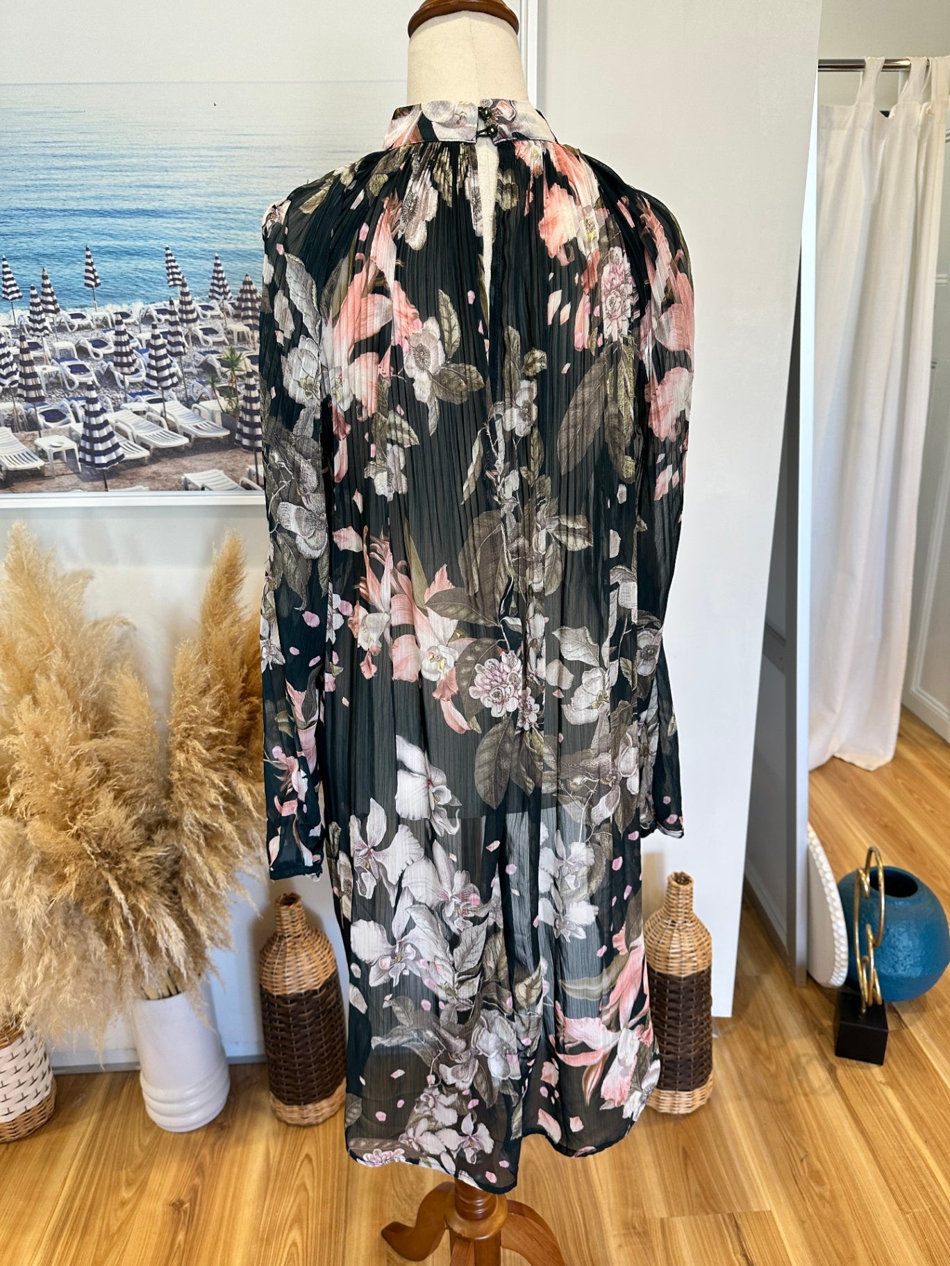 White Closet - Blouse - Size 10 - Green w Florals