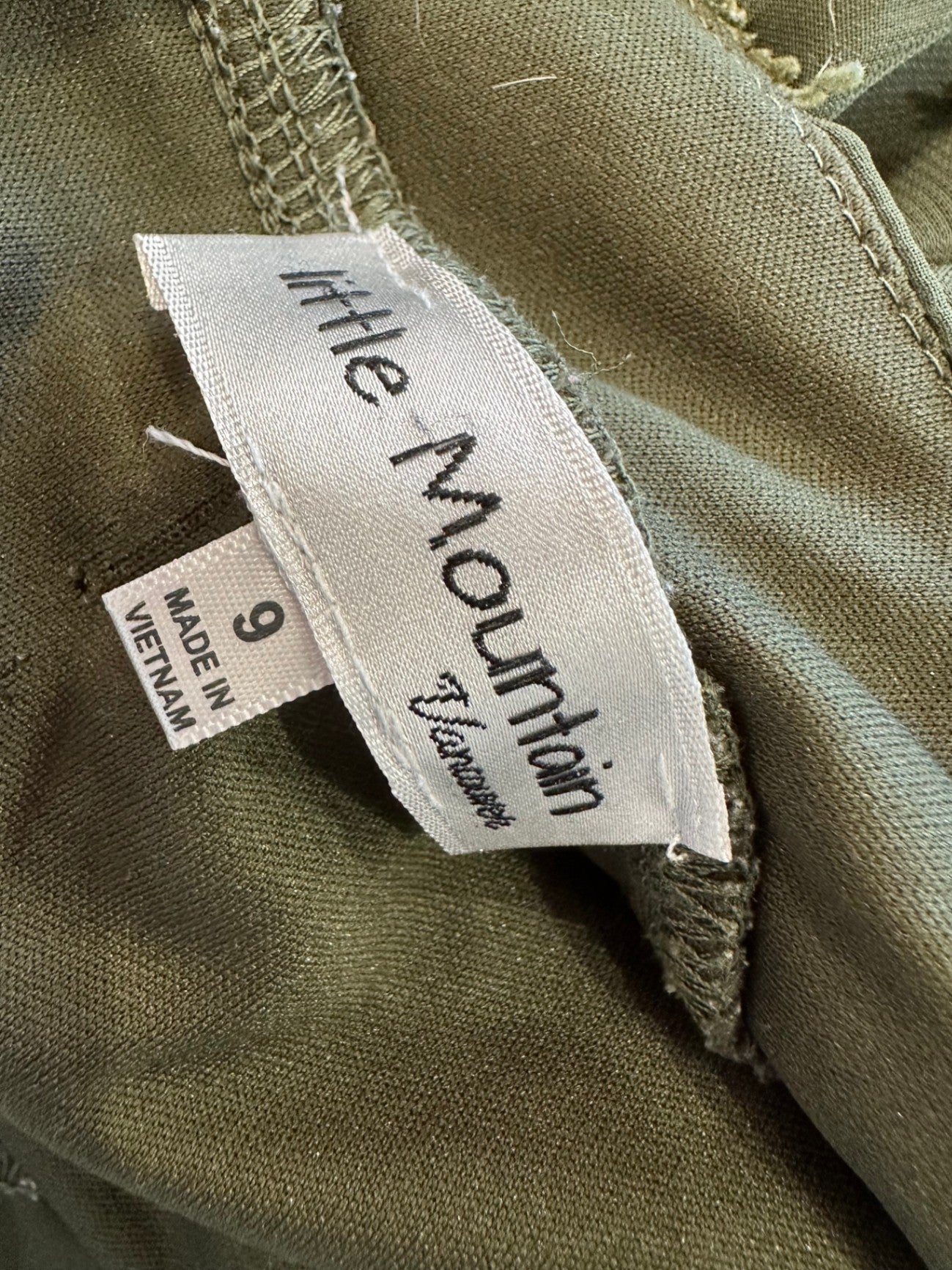 Little Mountain - Vancouver - Dress - Small - Olive Green