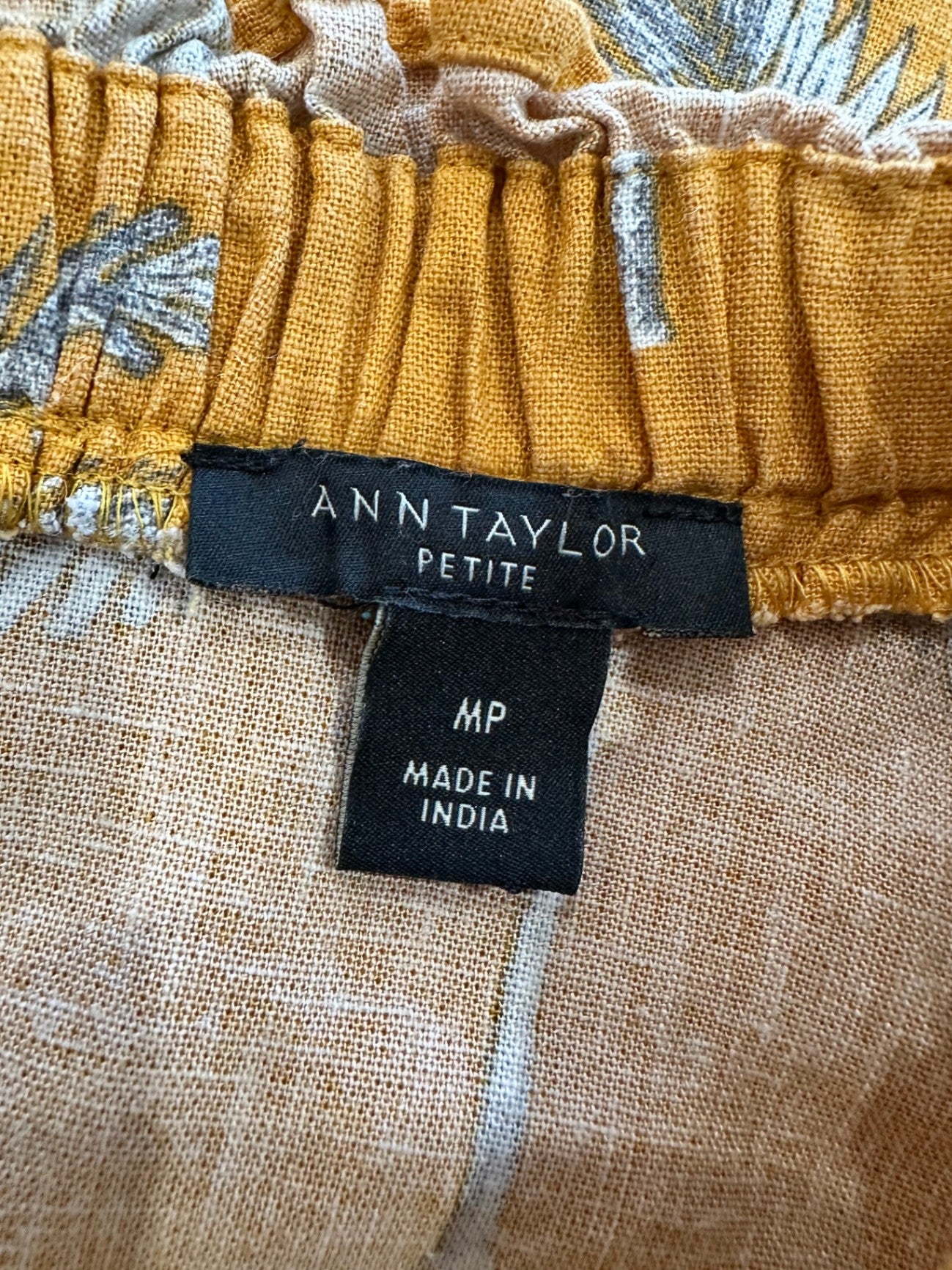 Ann Taylor - Linen Blend Top - Medium - Mustard w Palm tree patterns