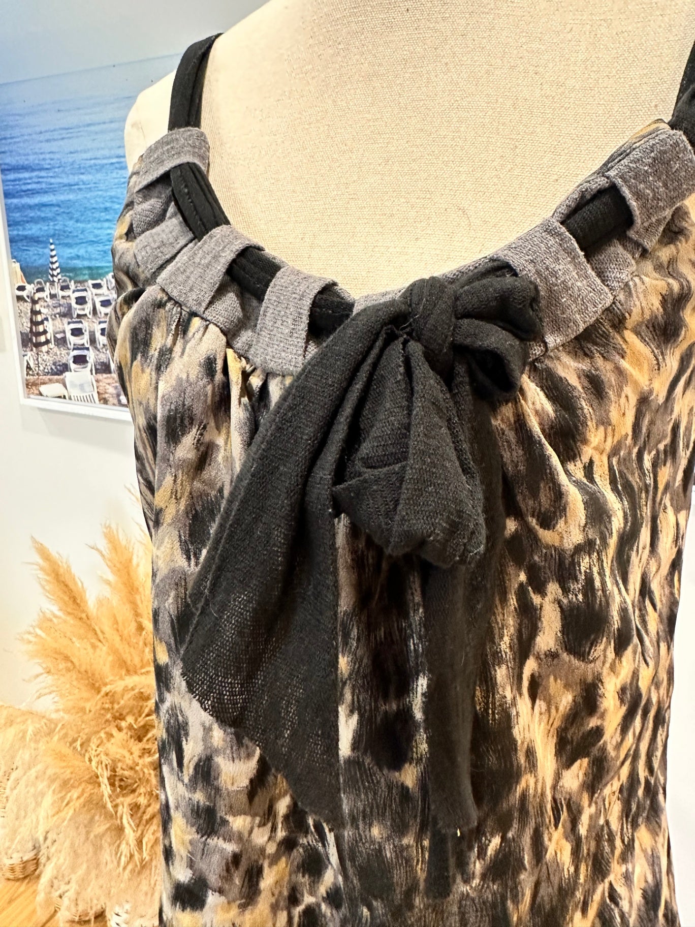 Ricochet - Made in New Zealand Top - Size 8 - Leopard print 