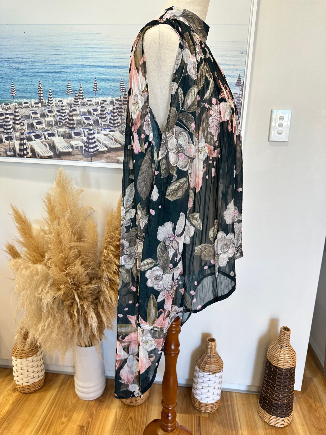 White Closet - Blouse - Size 10 - Green w Florals