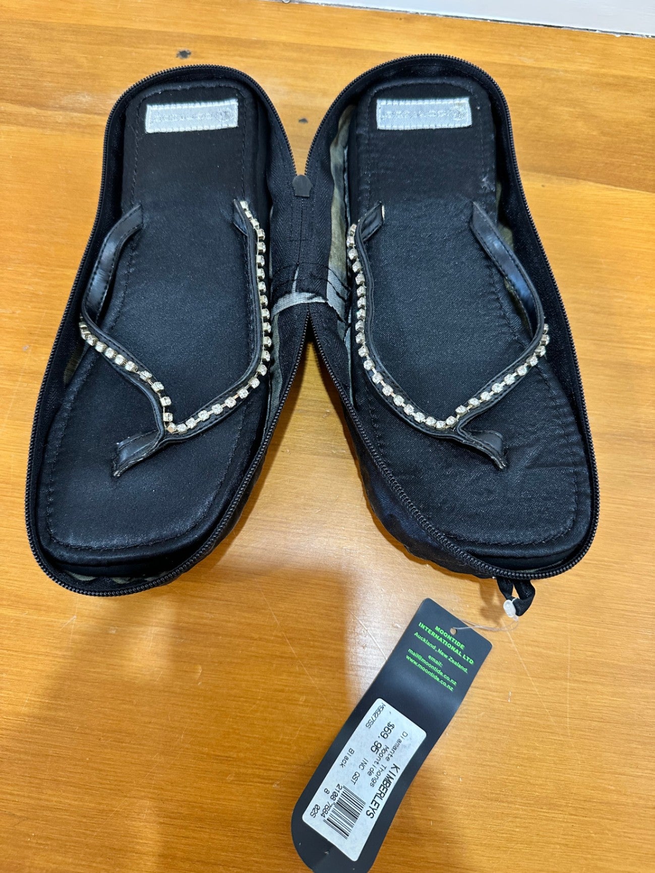 [NEW] Vintage Y2K Moontide Sandals - Size 8 - Black