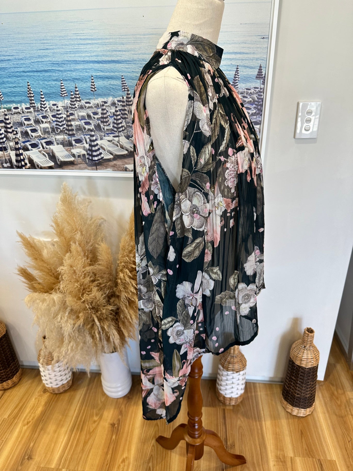 White Closet - Blouse - Size 10 - Green w Florals