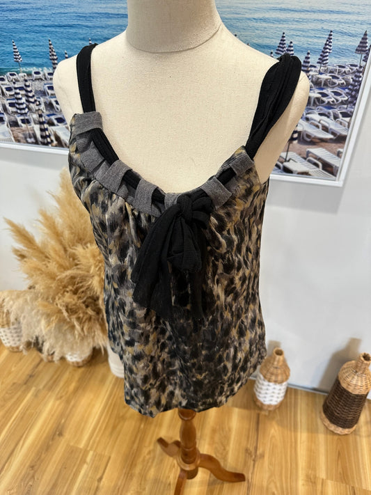 Ricochet - Made in New Zealand Top - Size 8 - Leopard print 