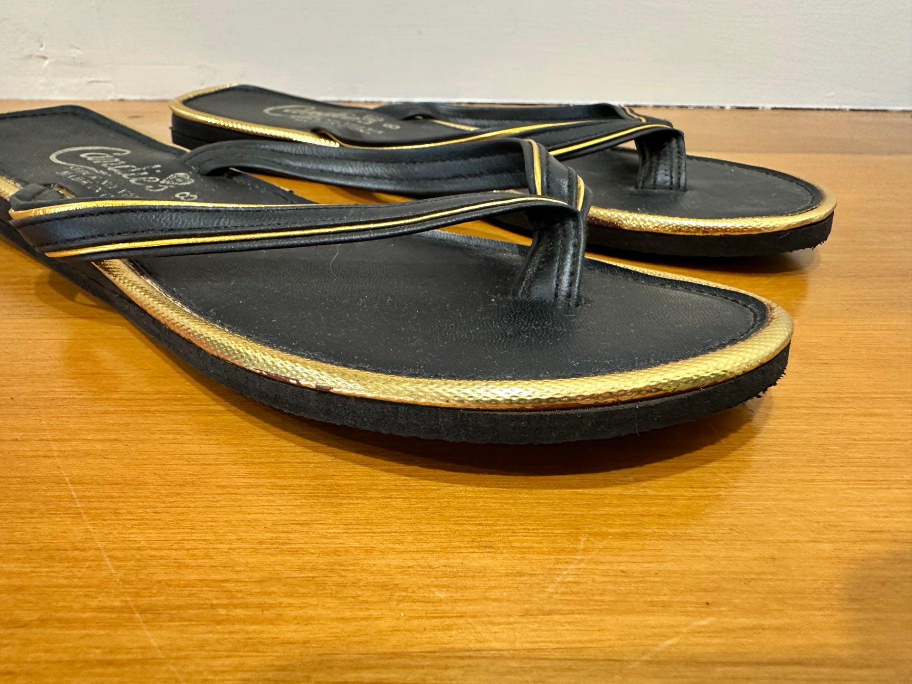 Vintage 60's Sandals - Size 8 - Black and Gold