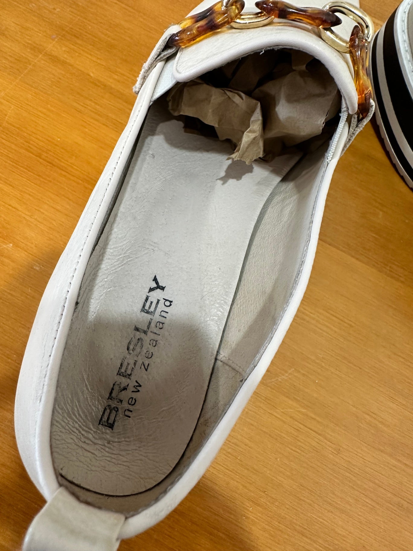 Bresley Shoes - Size EU 41 - Beige and black