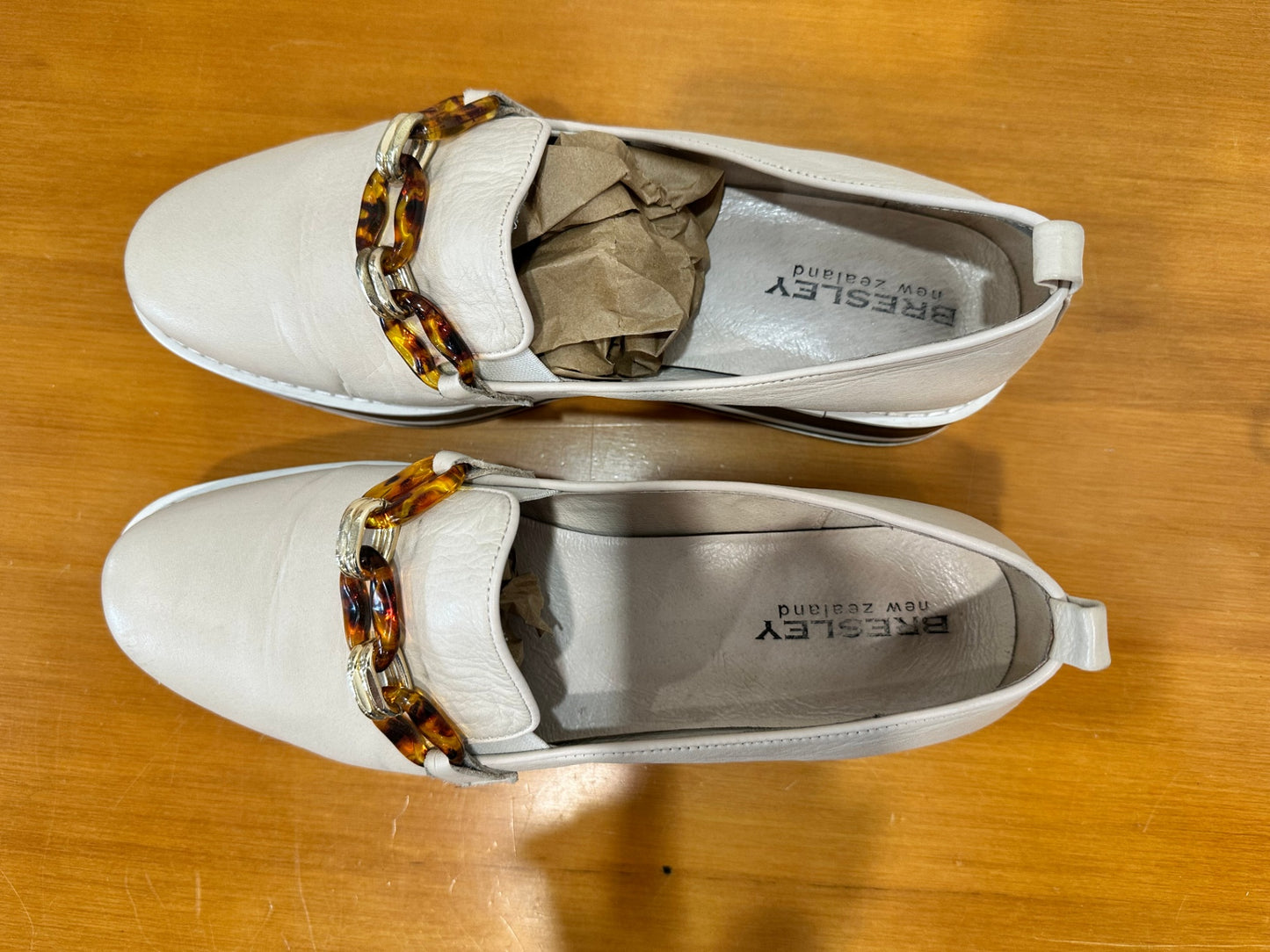 Bresley Shoes - Size EU 41 - Beige and black