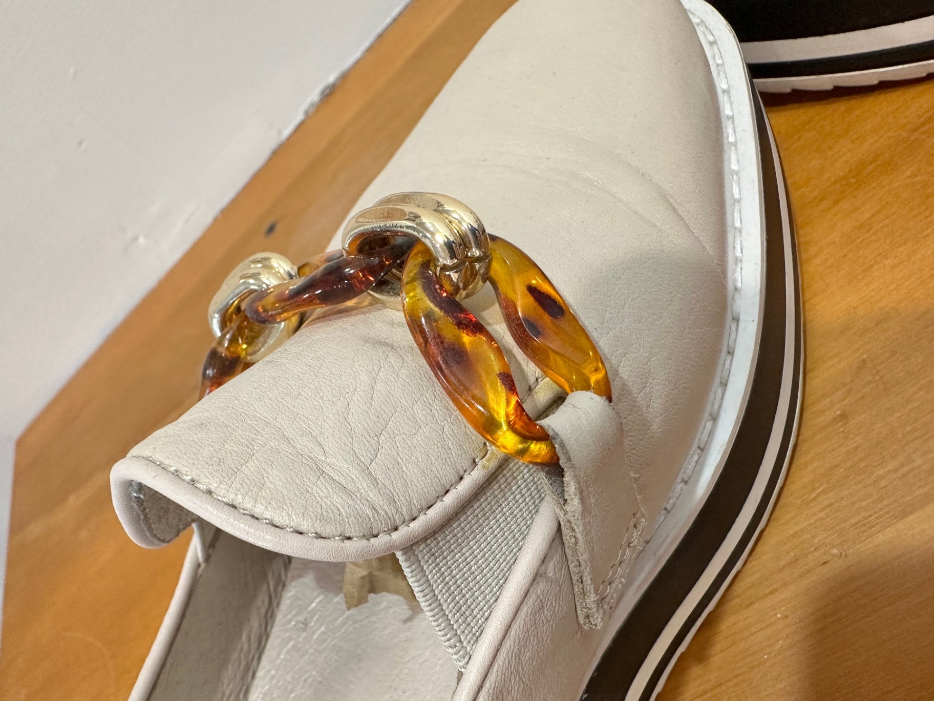 Bresley Shoes - Size EU 41 - Beige and black