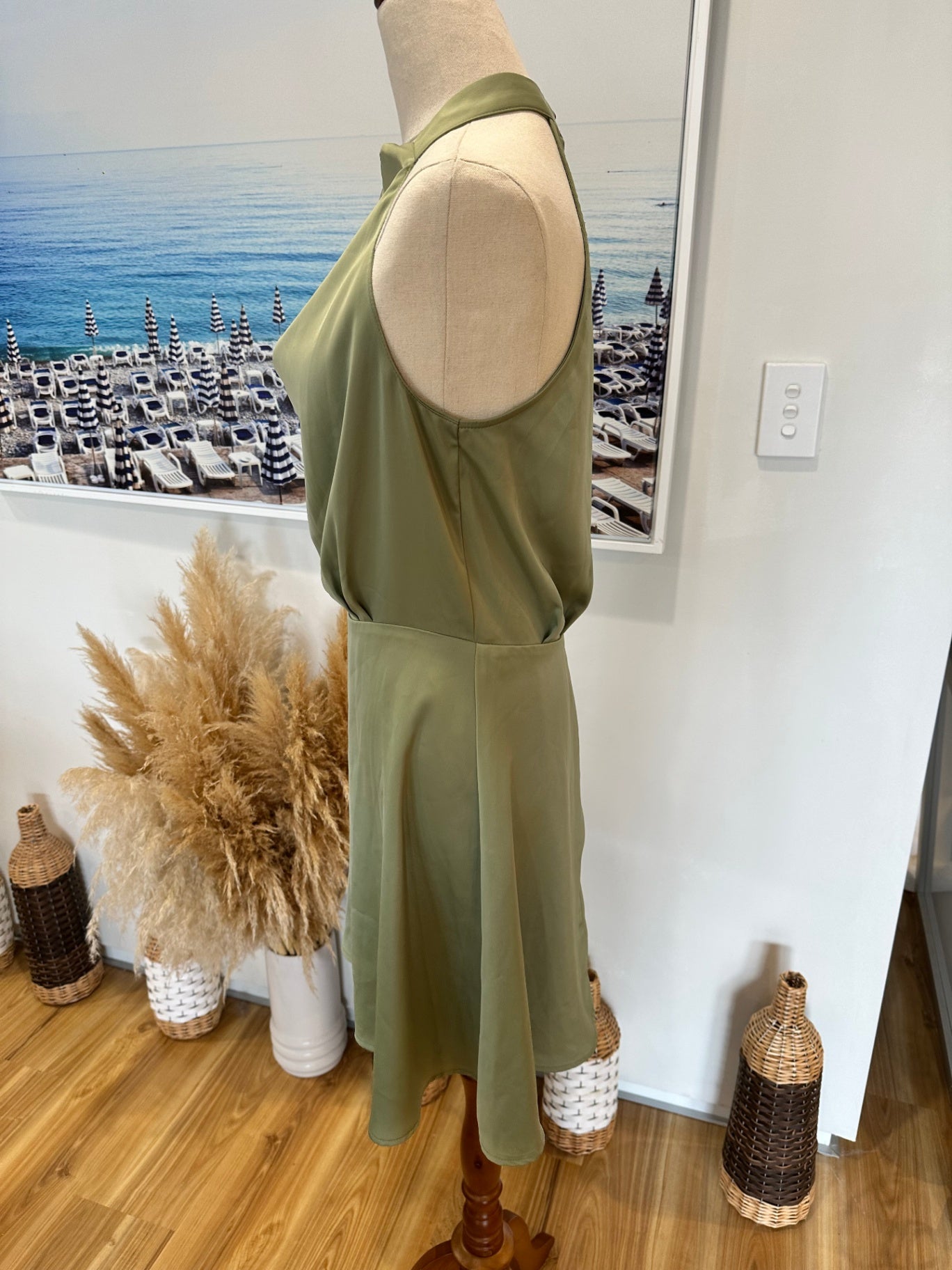 Shilla Dress Small Light Green